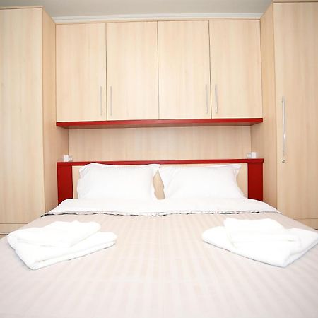 Feel Like Home Chisinau Ngoại thất bức ảnh